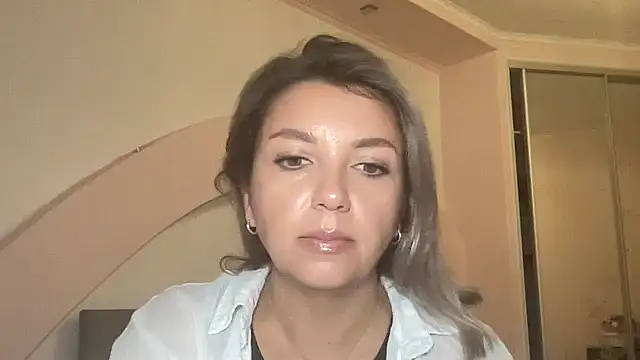 Snapshot of Beautysoul_ chatting on 09-17-25, 03:46 Beautysoul online show from 09-17-25, 03:46