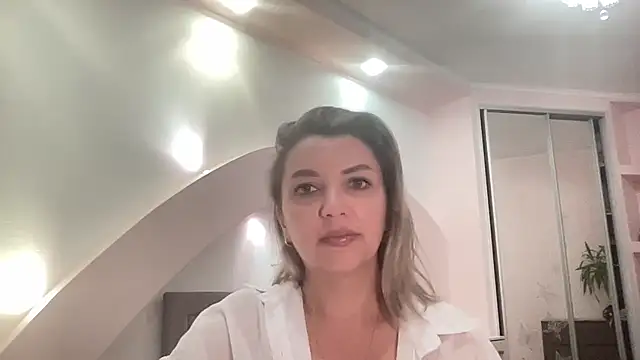 Snapshot of Beautysoul_ chatting on 09-21-25, 04:30 Beautysoul online show from 09-21-25, 04:30