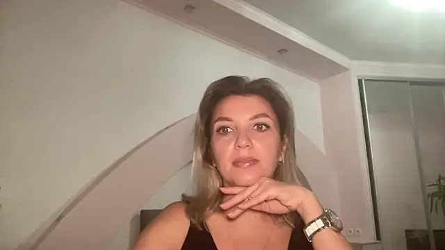 Snapshot of Beautysoul_ chatting on 10-02-25, 03:52 Beautysoul online show from 10-02-25, 03:52