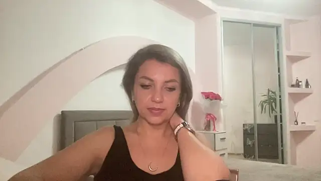 Snapshot of Beautysoul_ chatting on 10-07-25, 04:48 Beautysoul online show from 10-07-25, 04:48