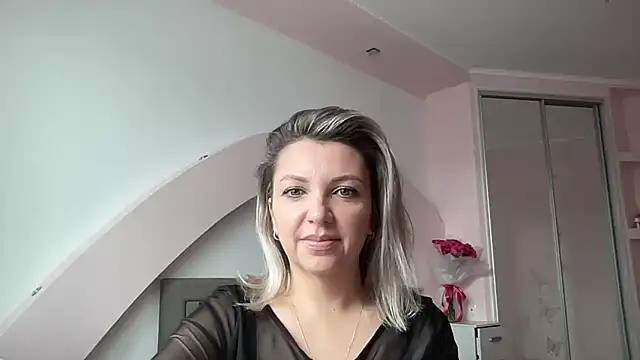 Snapshot of Beautysoul_ chatting on 10-13-25, 08:47 Beautysoul online show from 10-13-25, 08:47