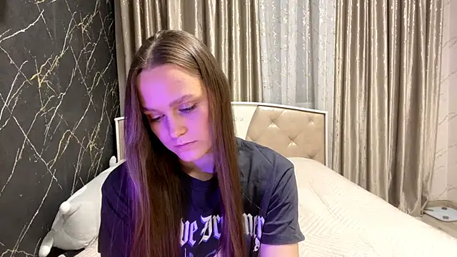 Snapshot of SoSweetGirl chatting on 09-21-25, 06:09 SoSweetGirl online show from 09-21-25, 06:09