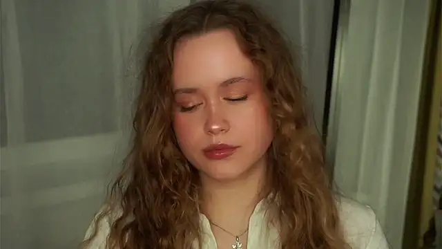 SusannaScholler online show from 09-28-25, 06:13