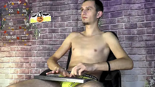 AxelMassimo online show from 10-26-25, 03:56