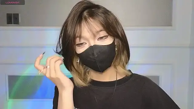      Panda      online show from 04-18-26, 08:53