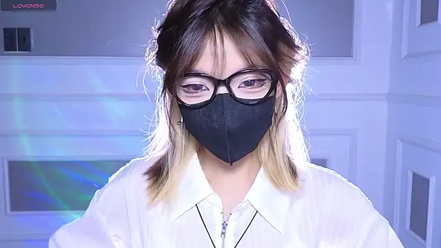      Panda      online show from 06-05-26, 05:58