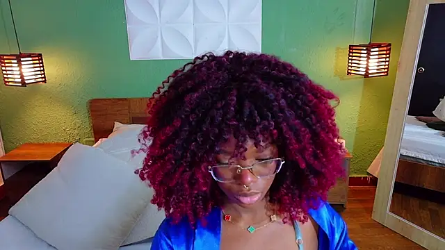 Chocolatte dreams online show from 09-30-25, 01:05
