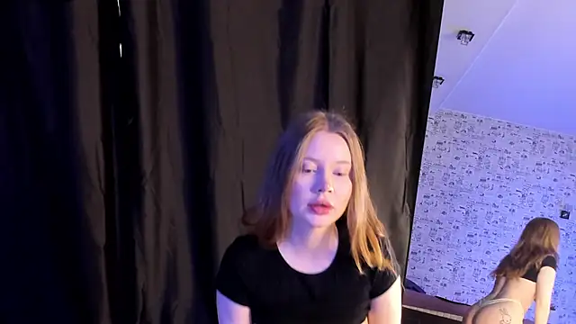 Snapshot of Lillie_Berry chatting on 10-04-25, 04:43 Lillie Berry online show from 10-04-25, 04:43