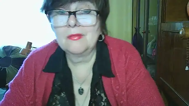 Snapshot of VeronicaGold511 chatting on 04-30-26, 07:47 VeronicaGold511 online show from 04-30-26, 07:47