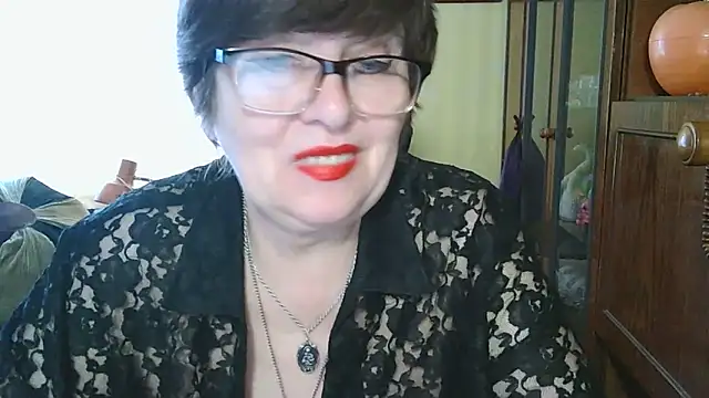 Snapshot of VeronicaGold511 chatting on 06-04-26, 07:03 VeronicaGold511 online show from 06-04-26, 07:03