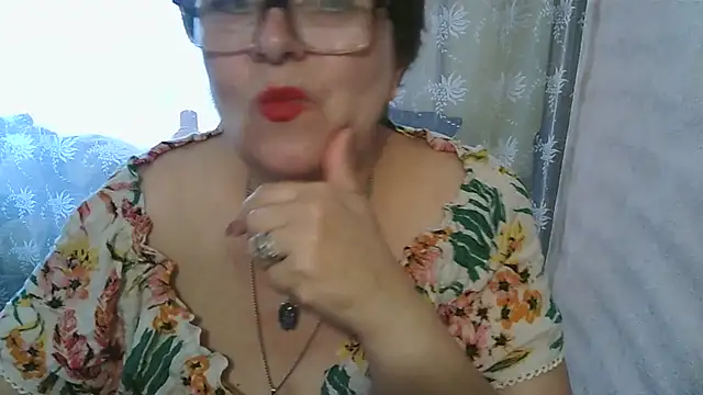 Snapshot of VeronicaGold511 chatting on 07-01-26, 06:26 VeronicaGold511 online show from 07-01-26, 06:26