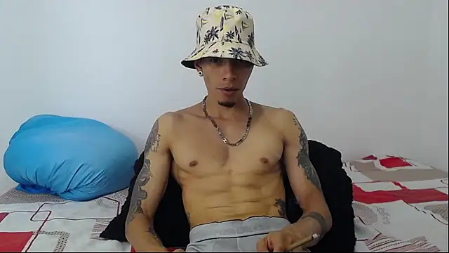 Snapshot of Daniel_laverde chatting on 09-16-25, 07:15 Daniel laverde online show from 09-16-25, 07:15