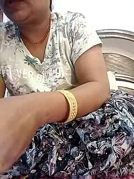 Snapshot of Cute-Janvi20 chatting on 09-19-25, 06:19 Cute-Janvi20 online show from 09-19-25, 06:19