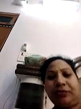 Snapshot of Cute-Janvi20 chatting on 10-07-25, 07:33 Cute-Janvi20 online show from 10-07-25, 07:33