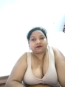 Snapshot of Cute-Janvi20 chatting on 10-11-25, 06:56 Cute-Janvi20 online show from 10-11-25, 06:56