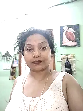 Snapshot of Cute-Janvi20 chatting on 10-20-25, 10:05 Cute-Janvi20 online show from 10-20-25, 10:05