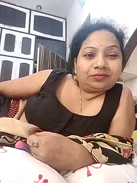 Snapshot of Cute-Janvi20 chatting on 10-23-25, 03:00 Cute-Janvi20 online show from 10-23-25, 03:00