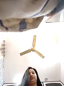 Snapshot of Cute-Janvi20 chatting on 11-13-25, 06:18 Cute-Janvi20 online show from 11-13-25, 06:18