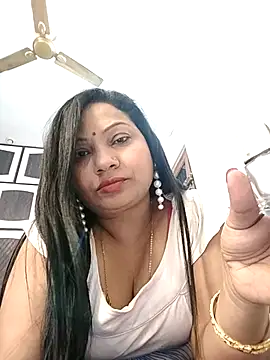 Snapshot of Cute-Janvi20 chatting on 11-28-25, 05:04 Cute-Janvi20 online show from 11-28-25, 05:04