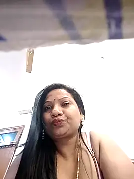 Snapshot of Cute-Janvi20 chatting on 12-05-25, 06:48 Cute-Janvi20 online show from 12-05-25, 06:48