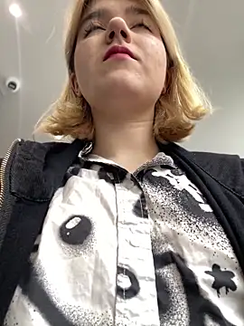 Cherry   Blossom online show from 09-17-25, 10:06