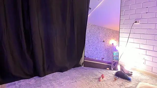 Anjela Botton online show from 09-15-25, 05:40