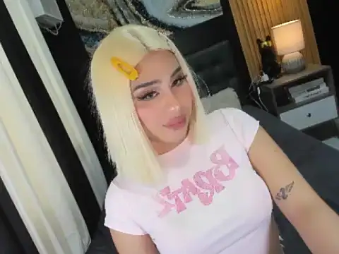 Snapshot of Kelseygavin chatting on 02-11-26, 09:03 Kelseygavin online show from 02-11-26, 09:03