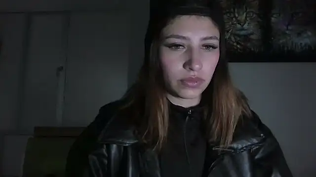 Snapshot of AriaBliss- chatting on 09-26-25, 04:16 AriaBliss- online show from 09-26-25, 04:16