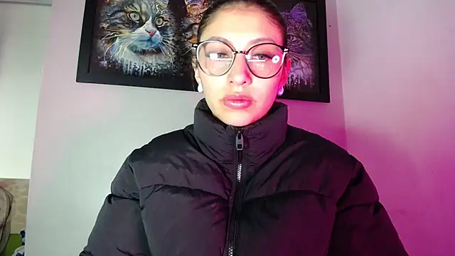 Snapshot of AriaBliss- chatting on 10-16-25, 03:40 AriaBliss- online show from 10-16-25, 03:40