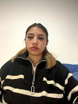 Snapshot of AriaBliss- chatting on 11-04-25, 03:05 AriaBliss- online show from 11-04-25, 03:05