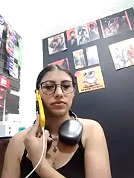 Snapshot of AriaBliss- chatting on 05-28-26, 07:33 AriaBliss- online show from 05-28-26, 07:33