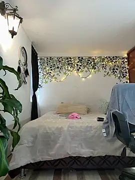 Oliver 11Ed online show from 03-30-26, 10:44