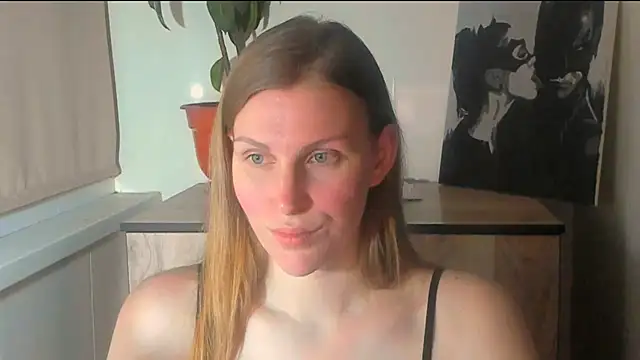 JuliaMuuun online show from 04-08-26, 10:21