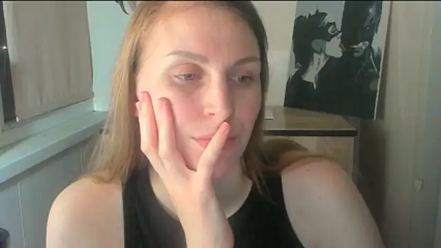 JuliaMuuun online show from 04-14-26, 09:21