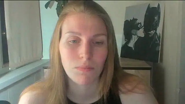 JuliaMuuun online show from 04-17-26, 10:24