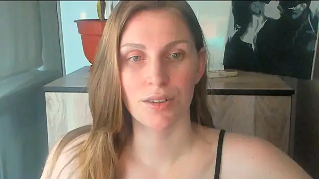 JuliaMuuun online show from 04-24-26, 07:27