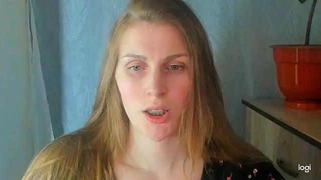 JuliaMuuun online show from 05-30-26, 07:44