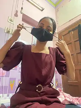 Snapshot of Sandhya_77 chatting on 11-26-25, 05:52 Sandhya 77 online show from 11-26-25, 05:52