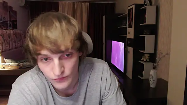 Snapshot of Playersuperstar chatting on 12-13-25, 07:53 Playersuperstar online show from 12-13-25, 07:53