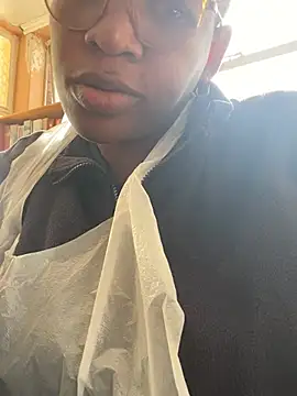 Ozimpho online show from 05-22-26, 11:49