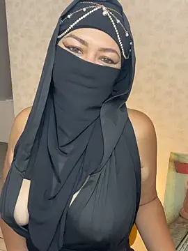 Amyraa  online show from 09-08-25, 02:16