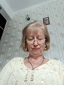 AlikaSwan5821 online show from 10-11-25, 12:15