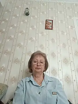 Snapshot of AlikaSwan5821 chatting on 02-12-26, 12:55 AlikaSwan5821 online show from 02-12-26, 12:55