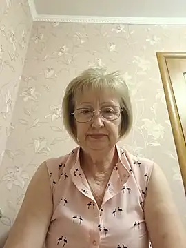 Snapshot of AlikaSwan5821 chatting on 06-18-26, 12:53 AlikaSwan5821 online show from 06-18-26, 12:53