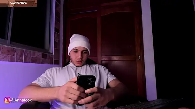 max valiant1 online show from 01-13-26, 04:40