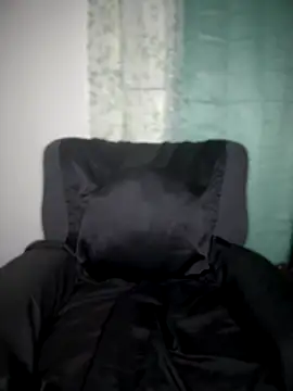 Snapshot of _foreigntitts chatting on 10-26-25, 06:41 foreigntitts online show from 10-26-25, 06:41