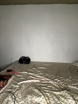 Snapshot of _foreigntitts chatting on 11-04-25, 12:26 foreigntitts online show from 11-04-25, 12:26