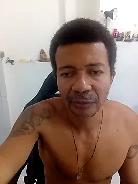 moreno25centimetro online show from 09-19-25, 01:45