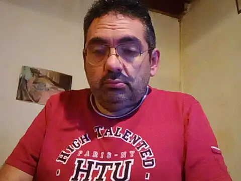 Snapshot of Jouons-ensembles2 chatting on 11-18-25, 08:57 Jouons-ensembles2 online show from 11-18-25, 08:57