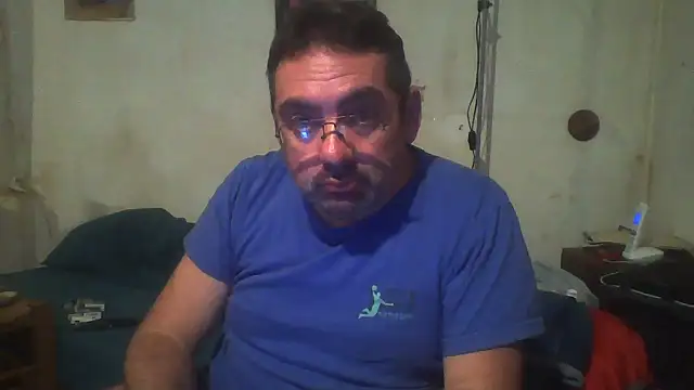 Snapshot of Jouons-ensembles2 chatting on 11-20-25, 01:50 Jouons-ensembles2 online show from 11-20-25, 01:50